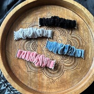 Set of 4 scrunchie Apple Watch bands